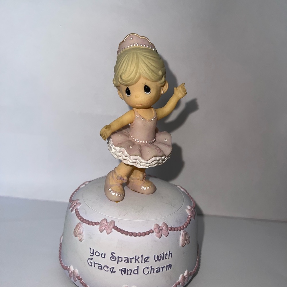 Precious Moments You Sparkle With Grace And Charm Resin Music Box Play Swan Lake